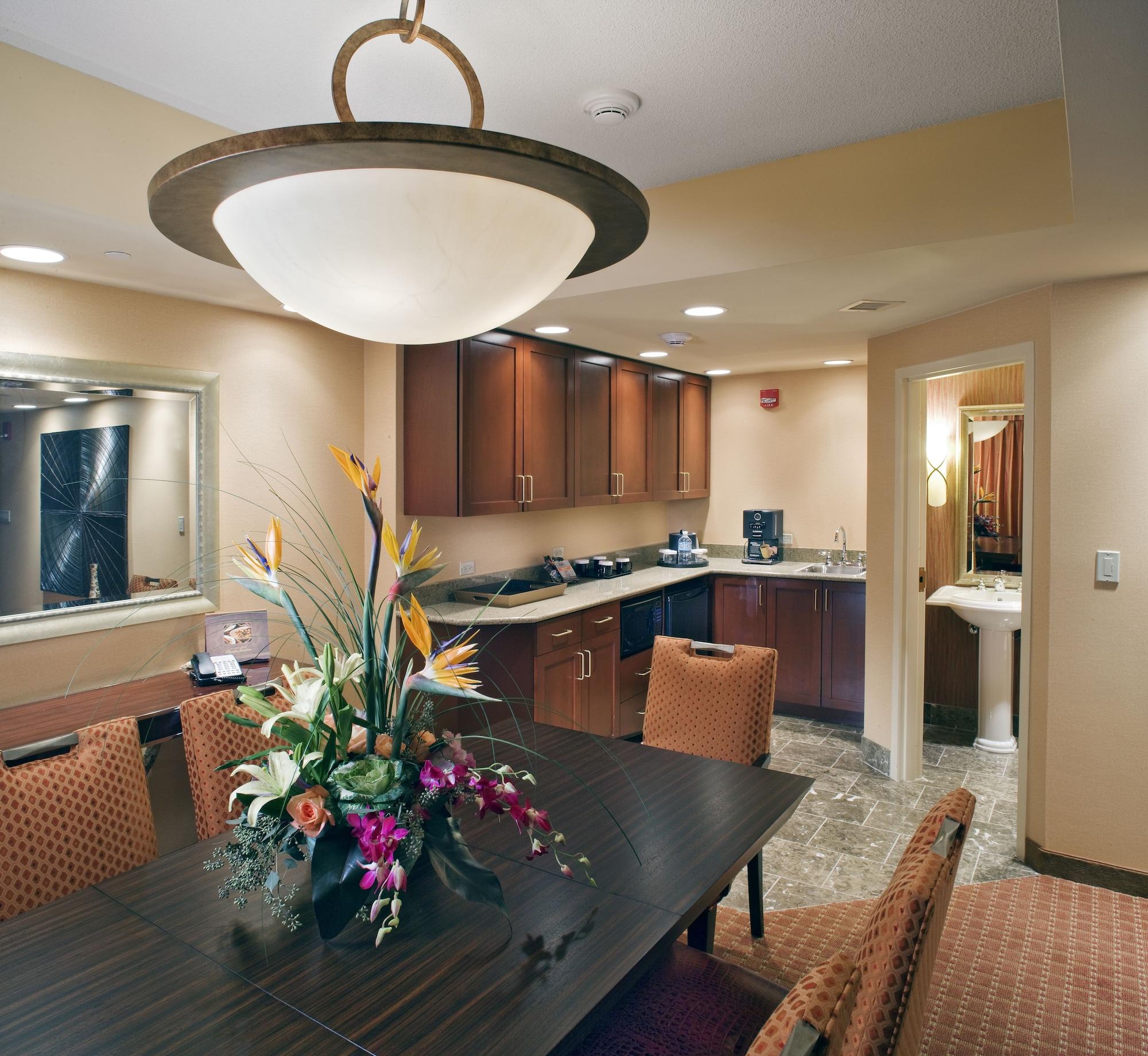 Embassy Suites By Hilton Norman Hotel & Conference Center Ngoại thất bức ảnh