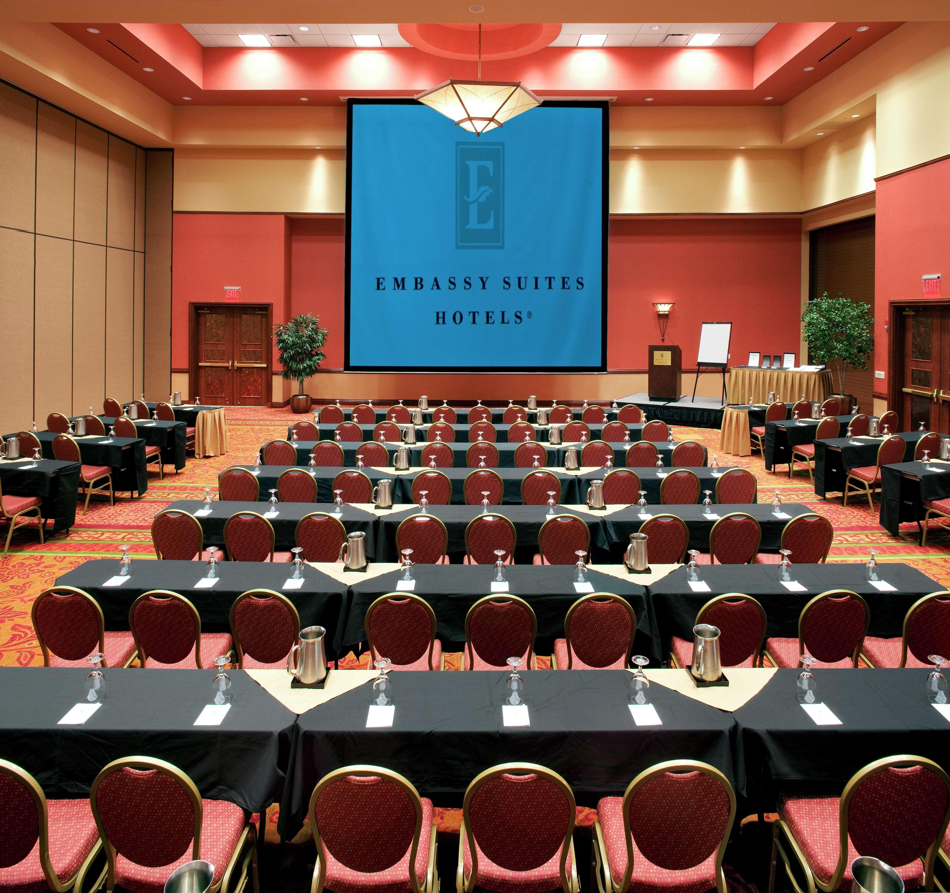 Embassy Suites By Hilton Norman Hotel & Conference Center Ngoại thất bức ảnh