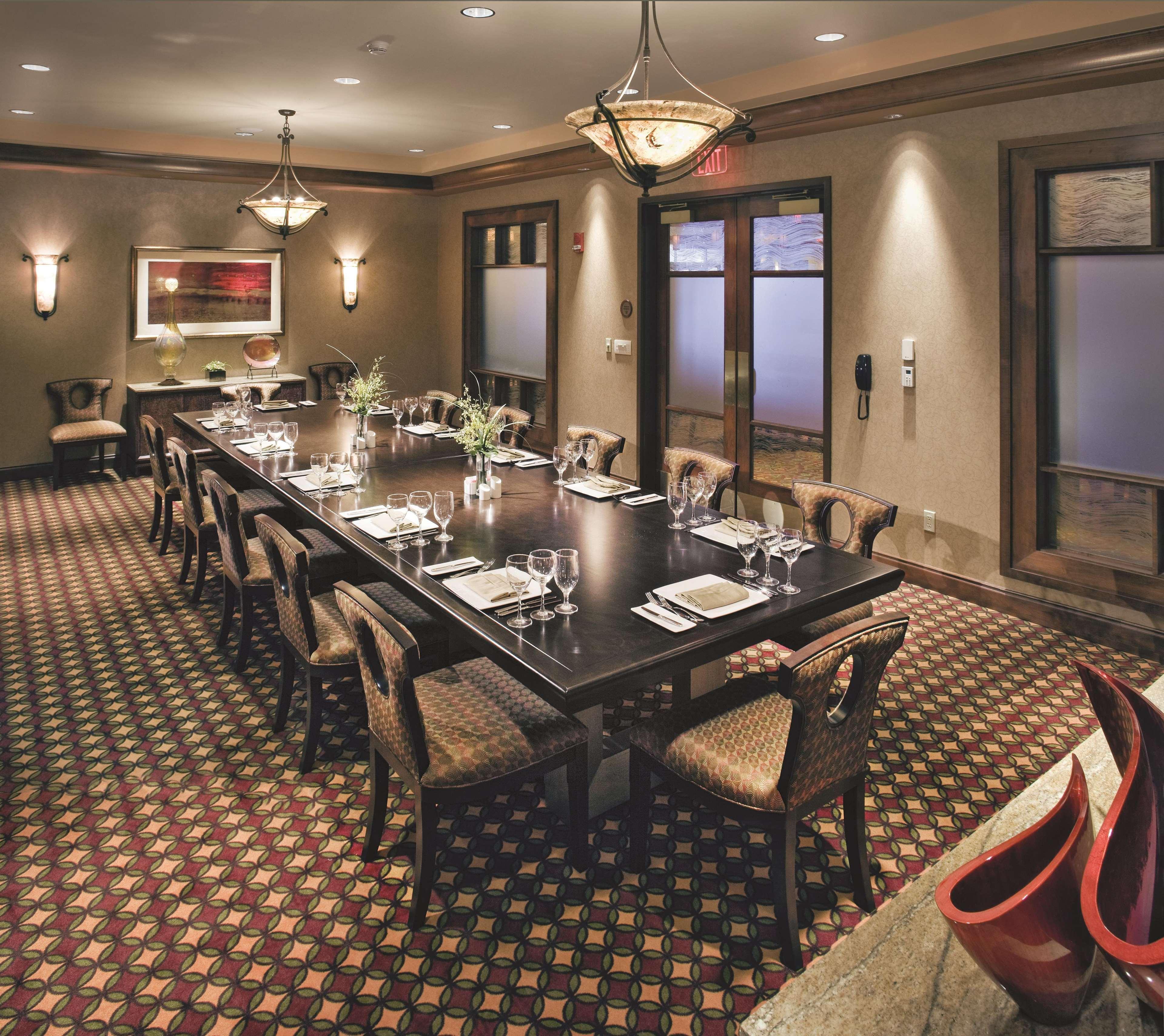 Embassy Suites By Hilton Norman Hotel & Conference Center Ngoại thất bức ảnh