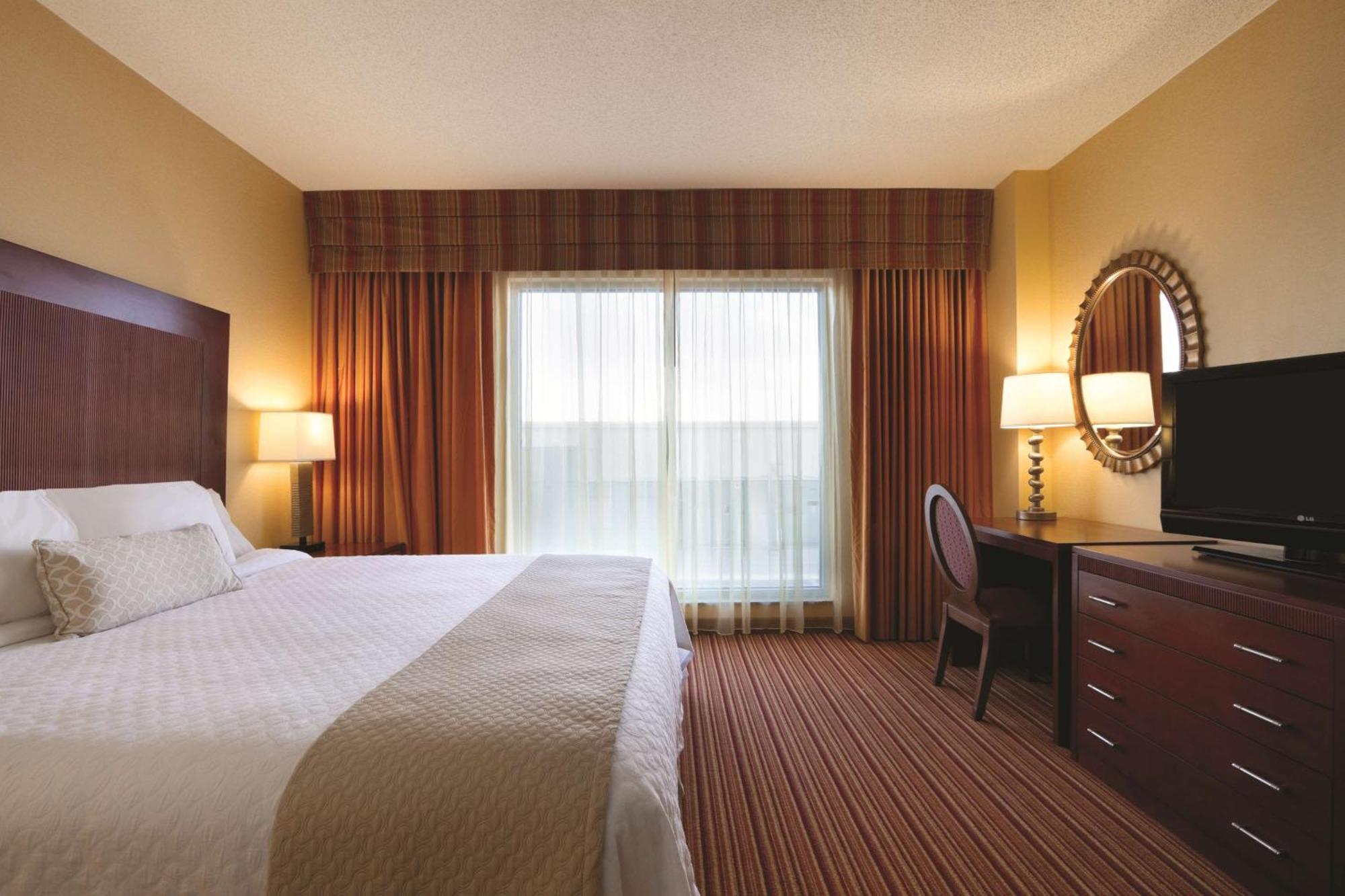 Embassy Suites By Hilton Norman Hotel & Conference Center Ngoại thất bức ảnh