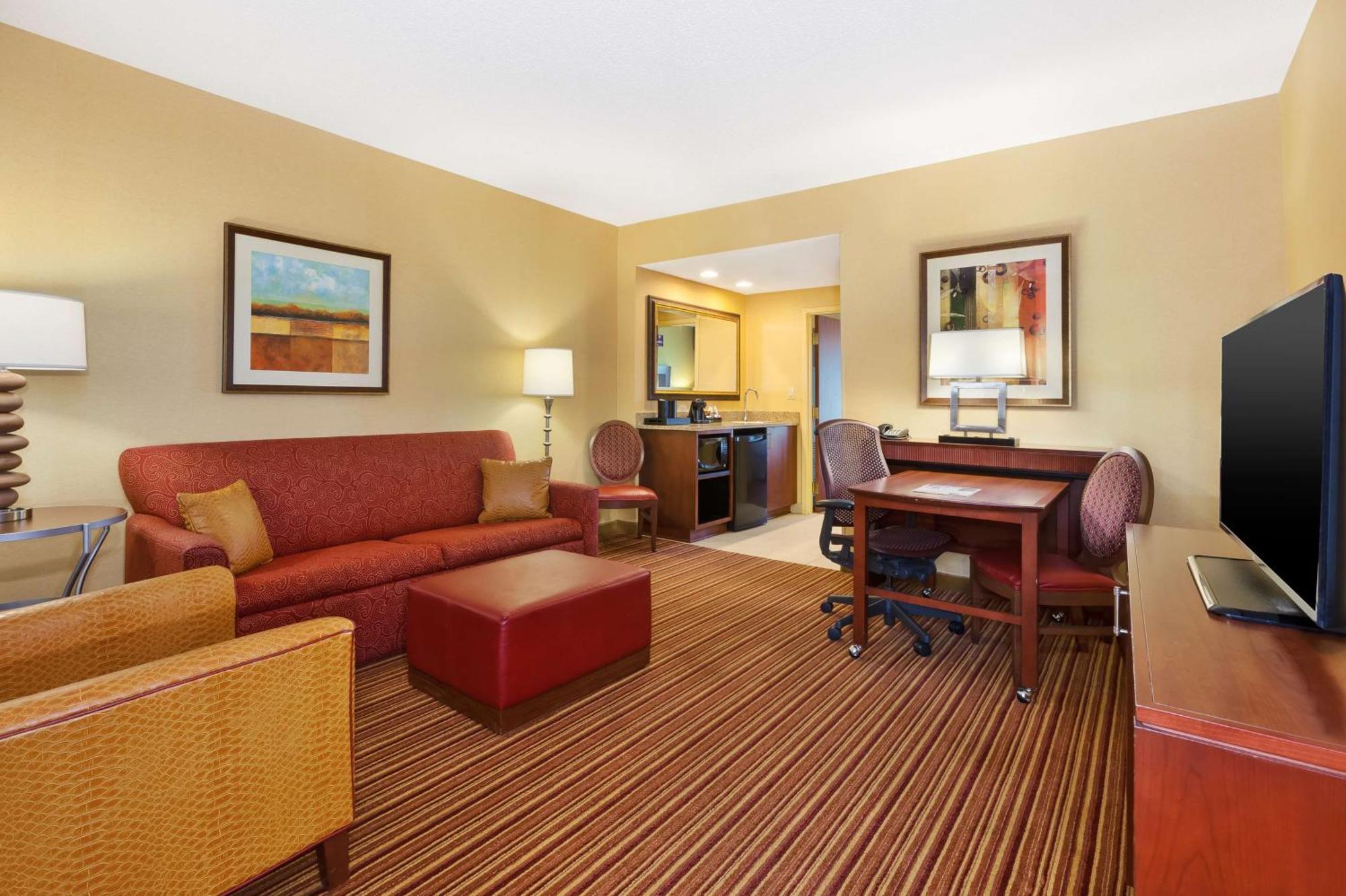 Embassy Suites By Hilton Norman Hotel & Conference Center Ngoại thất bức ảnh
